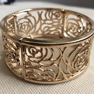 Forever 21 Golden Rose Bracelet